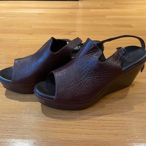 Step Shoes Wedge Sandals NEW